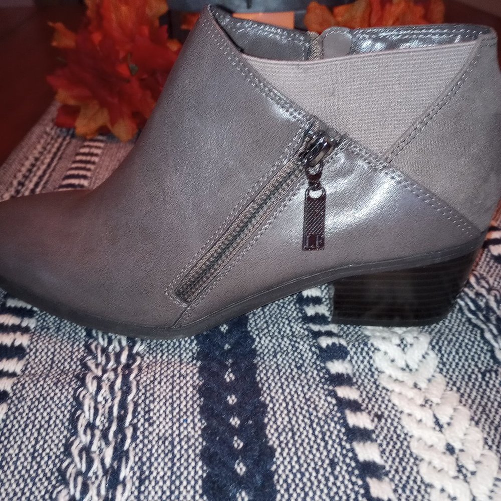 Gray ladies booties